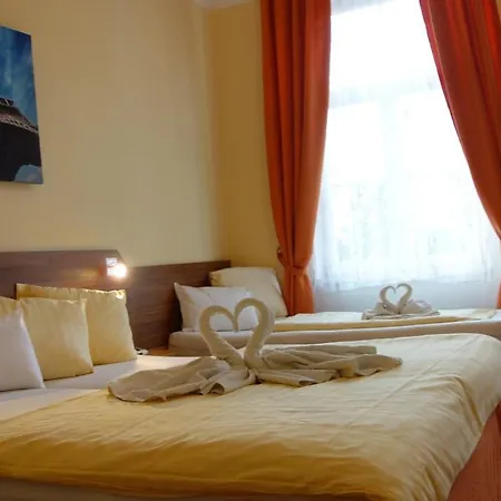 Otel Sevilla 3*
